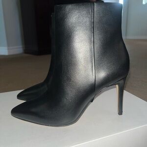 Elegant Black Ankle Boots